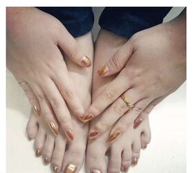 White ladies with lengthy ravages and lengthy toenails Part