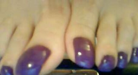 White ladies with lengthy ravages and lengthy toenails Part