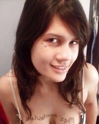 SPLENDID BUXOM TEENAGER CHICK