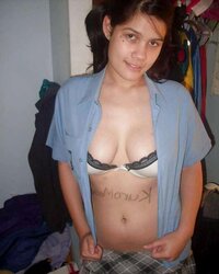 SPLENDID BUXOM TEENAGER CHICK