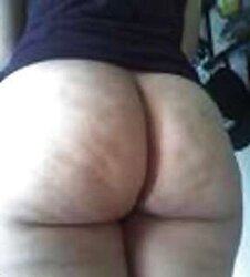 Outstanding Cougar Backside!