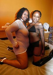 UNSCHULSDSBLONDIE LIEBT EBONY GALS