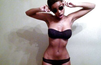 Check me out. boink me. jism on me.