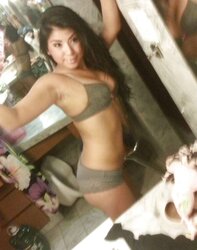 Nn latina selfshots