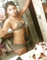 Nn latina selfshots