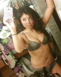 Nn latina selfshots