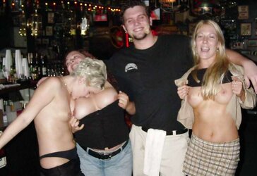 Bare Girls in Groups