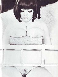 Vintage Bizzare Gigantic bra-stuffers Bondage & Discipline