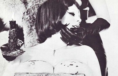Vintage Bizzare Gigantic bra-stuffers Bondage & Discipline