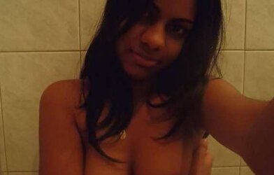 Lusty Selfie