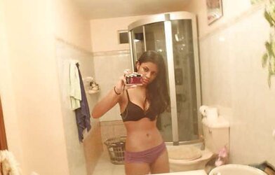 Lusty Selfie