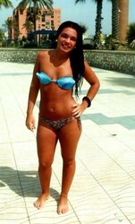 Seys chicks in swimsuit