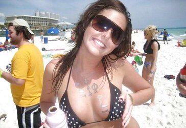 HOTTEST OF BATHING SUIT DAMSELS