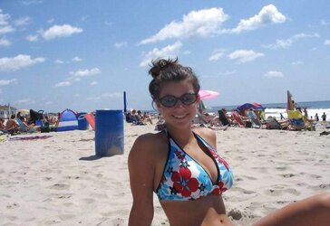 HOTTEST OF BATHING SUIT DAMSELS