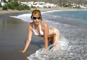 HOTTEST OF BATHING SUIT DAMSELS