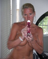 Mature Blondie Queen