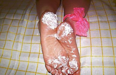 Nude Nude Feet