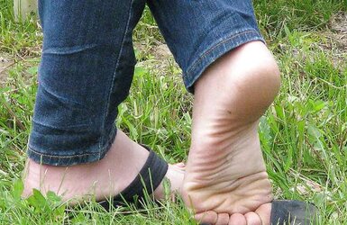 Nude Nude Feet