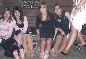 Nude Nude Feet