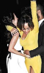 Celeb wardrobe malfunction vol II. upskirt down half-top