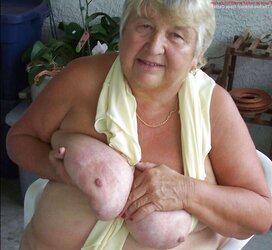 Naturist Grannies