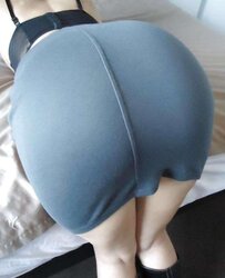 Massive Backside Dame Immense Arse Latex Rump,Lycra Culo,Leggings Caboose