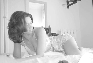 Pretty Italian Mummy Chiara