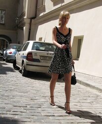 Hotlegs-street sight