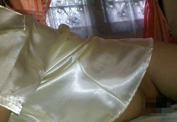 KENIKMATAN SEKS DENGAN SATIN