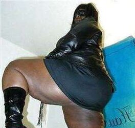 Enormous gals