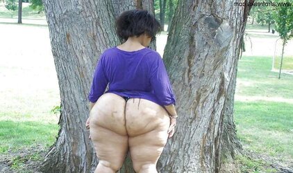 Enormous gals