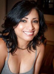NRI MUMMY aunty (Geeta kapoor