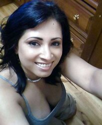 NRI MUMMY aunty (Geeta kapoor