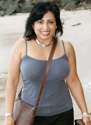 NRI MUMMY aunty (Geeta kapoor