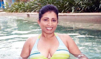 NRI MUMMY aunty (Geeta kapoor
