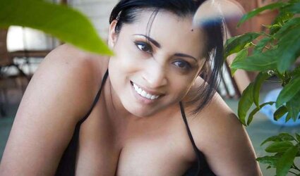 NRI MUMMY aunty (Geeta kapoor