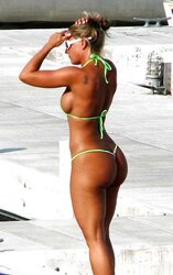 five starlets bootys