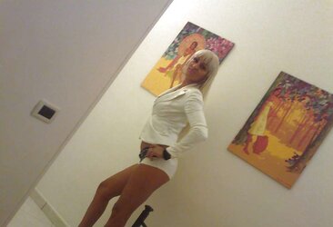 Romanian female: camelia