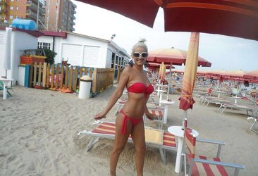 Romanian female: camelia