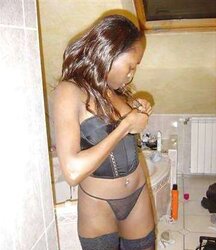 Clean-Shaved ebony webslut