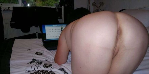 Mega-Slut wifes butt