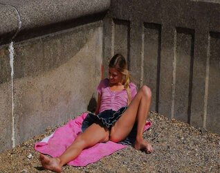 RED-HOT FLEDGLING TEENAGER