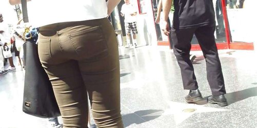 Spanish teenager elastic bum
