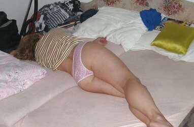 Posing bare on a holiday