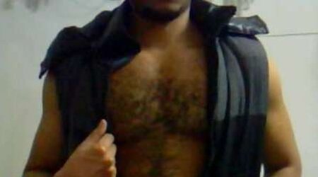 Magnificent unshaved pecs