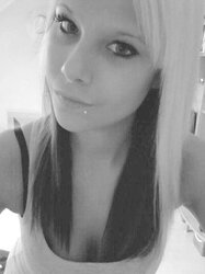 Blone Teenager Whore (super-hot melons and gams)
