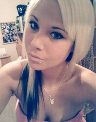 Blone Teenager Whore (super-hot melons and gams)