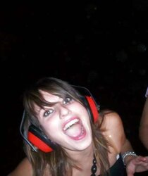 Ma 3ieme cousine,my three cousin coment