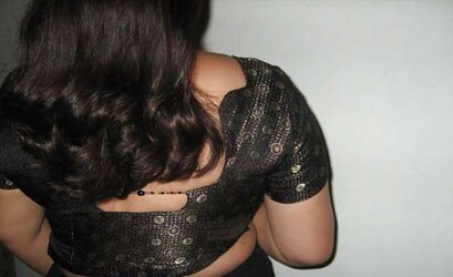 DESI AUNTY- SAREE SANS FACE