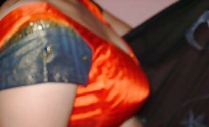DESI AUNTY- SAREE SANS FACE